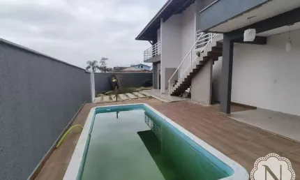 Casa à venda com 3 quartos no bairro Jamaica (Praia)