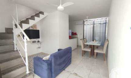 Sobrado à venda com 2 quartos no bairro Cibratel II