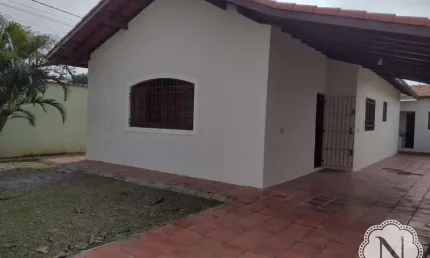 Casa à venda com 3 quartos no bairro Jardim Suarão (Praia)