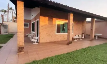 Casa com 3 quartos para alugar na Rua Doutor Luiz Moitinho Doria, Cibratel, Itanhaém