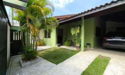 Casa à venda com 3 quartos no bairro Nova Itanhaém (Praia)