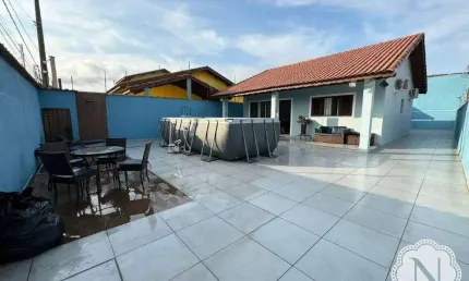 Casa à venda com 2 quartos no bairro Jamaica (Praia)