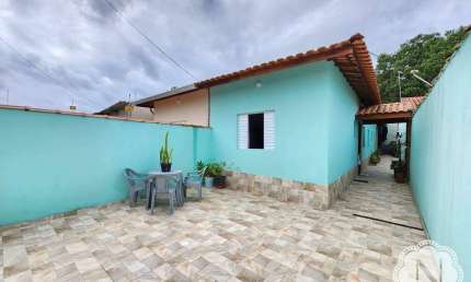Casa com 2 quartos à venda na Rua Xerentes, Balneário Tupy, Itanhaém