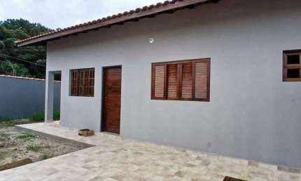 Casa nova com 2 quartos sendo 1 suite a venda no Cibratel.