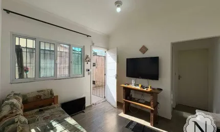 Casa térrea à venda com 2 quartos, quintal e garagem no bairro belas artes - itanhaém
