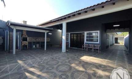 Casa à venda com 4 quartos no bairro Nova Itanhaém (Praia)