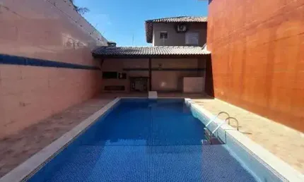 Sobrado para aluguel com 2 quartos no bairro Jardim Suarão (Praia)