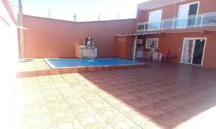 Sobrado à venda com 5 quartos no bairro Jardim Suarão (Praia)