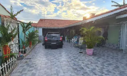 Casa à venda com 3 quartos no bairro Jardim Suarão (Praia)