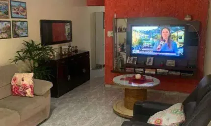 Casa à venda com 2 quartos, pomar e área gourmet no bairro coronel – itanhaém