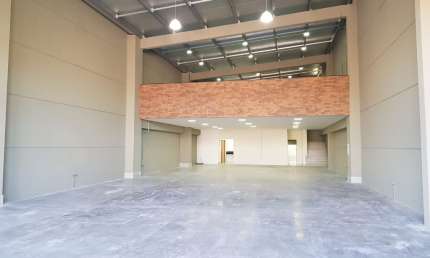 Barracão / Galpão / Depósito com 1 sala para alugar na Avenida São João, 2033, Antares, Londrina