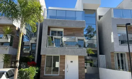 Casa de condomínio à venda em Cotia, Granja Viana, com 3 quartos, 155m²