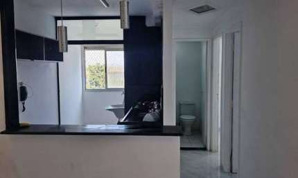 Olha que oportunidade, para você que busca um apartamento desocupado e reformado na Parada XV de Novembro!