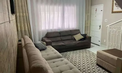 Excelente sobrado com 200 m²  de área consrtruída na Vila Suiça em Santo André sendo 2 dormitórios, 1 suíte, churrasqueira  e 2 vagas. Estuda permuta.
