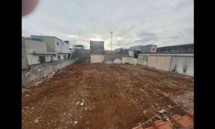 Venha conhecer este excelente terreno para venda com 500 m²,  com uma localização privilegiada  a 200 metros do Terminal e estação do metrô Sapopemba.