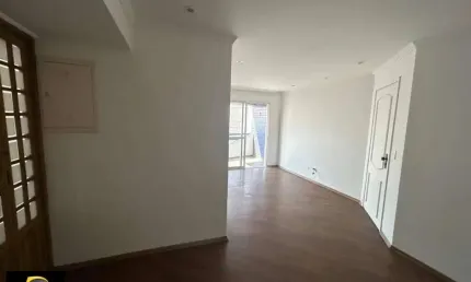 Apto a venda no jardim paulista, com 3 dormitórios, 1 suíte, sacada lazer, 2 vagas de garagem. desocupado andar super alto.