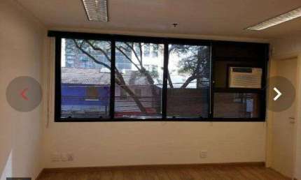 OPORTUNIDADE ÚNICA!!  Sala comercial totalmente reformada e desocupada próximo ao Shopping Vila Olímpia, localização privilegiada!!