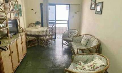 Oportunidade!! Apartamento para venda com 75 m²  na Praia da Aviação, localizado próximo a praia.  Imóvel desocupado!