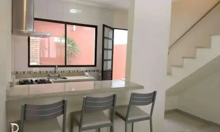 Casa de condomínio à venda em São Paulo, Itaberaba, com 2 quartos, 127m² e 2 vagas.
