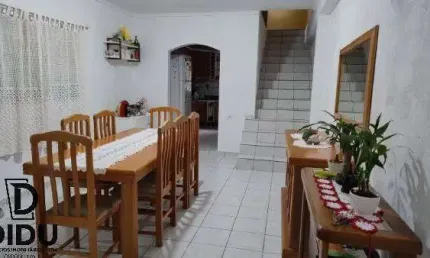 Se você está em busca de espaço e conforto para sua família, este sobrado é a escolha perfeita!