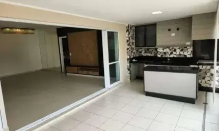 Olha que oportunidade no Condomínio Royale Merit! Apto com 172 m²,  3 suítes, 3 vagas e uma localização privilegiada, ao lado do Shopping ABC.