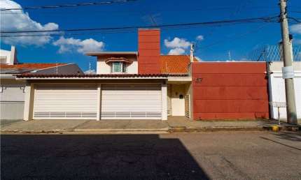 Casa à venda em Jundiaí, Jardim das Samambaias, com 3 quartos, 348m²