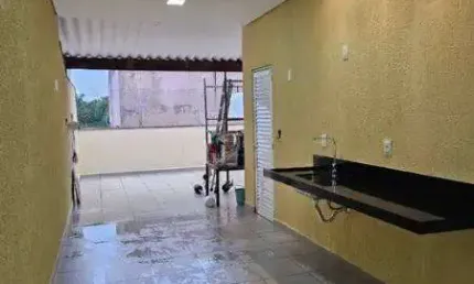 Olha que oportunidade!! Cobertura tipo sem condomínio com 92 m²  localizada a 300 metros do Parque Sabina, imóvel desocupado e pronto para morar!