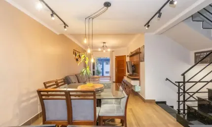 Sobrado para venda em Vila Gonçalves com 3 quartos, sendo 3 suítes, 172m²