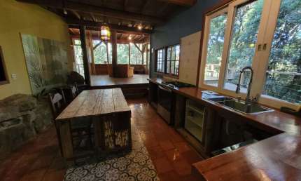 Casa tipo para venda com 3 quartos, sendo 2 suítes, 250m²