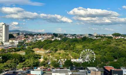 Duplex para venda com 4 quartos, sendo 4 suítes, 260m²