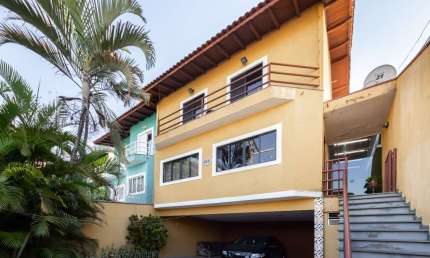 Sobrado para venda com 3 quartos, sendo 1 suíte, 151m²
