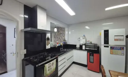 Sobrado para venda em Vila Tolstoi com 2 quartos, sendo 1 suíte, 180m²