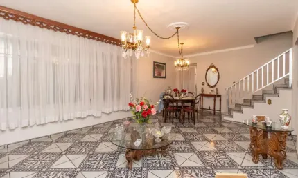 Sobrado para venda em Vila Guilherme com 3 quartos, 250m²