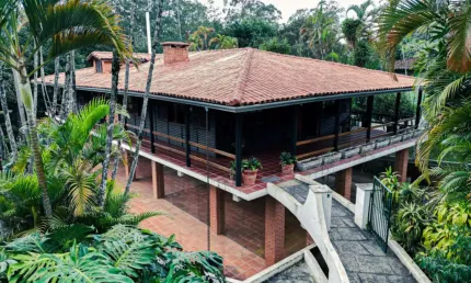 Casa no condomínio JARDIM COLIBRI para venda em Jardim Colibri com 4 quartos, sendo 2 suítes, 464m²