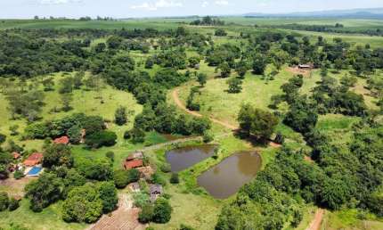 Casa rural para venda em Cajuru - São Paulo, 822,800m²