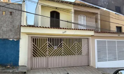 Sobrado para venda em Rudge Ramos com 2 quartos, 173m²