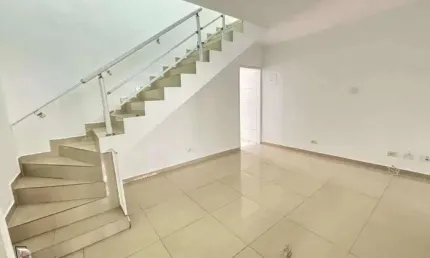 Olha que oportunidade!  Sobrado à  venda com 112 m², 2 dormitórios, 2 banheiros na Vila Augusta, um dos melhores bairros de Guarulhos!