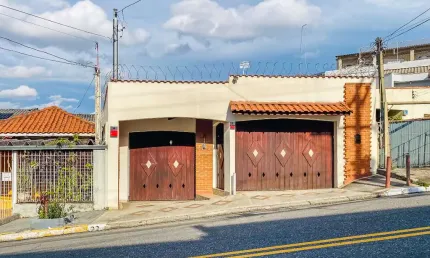 Casa tipo para venda em Osvaldo Cruz com 3 quartos, sendo 1 suíte, 157m²