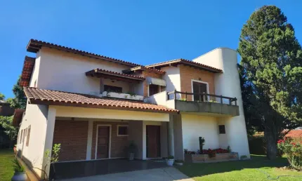 Casa no condomínio Patrimônio do Carmo para venda com 4 quartos, sendo 3 suítes, 314m²