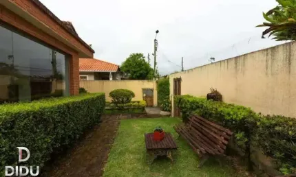 Casa térrea  à venda no instituto de previdência, com 3 quartos, 290 de terreno, 3 dormitórios, sendo 2 suítes e 8 vagas de garagem.
