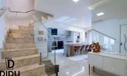 Não perca essa chance incrível de adquirir uma cobertura duplex dos sonhos no Morumbi, com 263 m² , 4 dormitórios, 4 suítes, 3 vagas de garagem