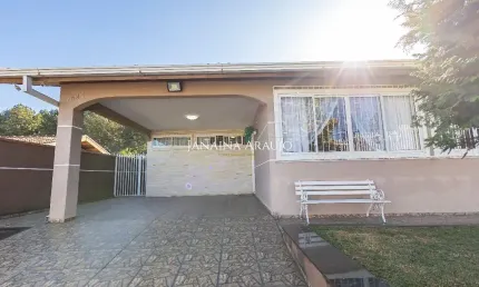 Excelente Casa Térrea - 03 Quartos - Santa Felicidade