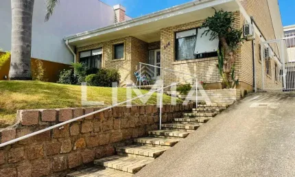 Casa com 4 quartos à venda na Rua Doutor Galdino Nunes Vieira, 360, Jardim Itu Sabará, Porto Alegre, 153 m2 por R$ 840.000
