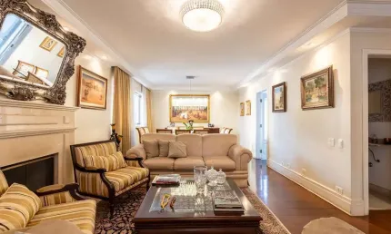 Apartamento alto padrão em Moema  3 suítes e 3 vagas