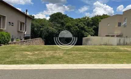Terreno Plano à Venda no Condomínio Montblanc em Campinas