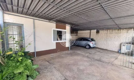 Casa térrea de rua à venda no bairro nova campinas, campinas. localização privilegiada em rua tranquila e próxima igreja sta rita