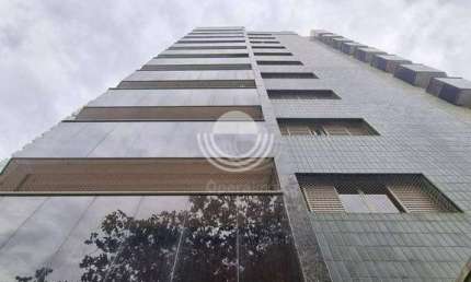Cobertura à Venda no bairro Cambuí em Campinas. Localização privilegiada