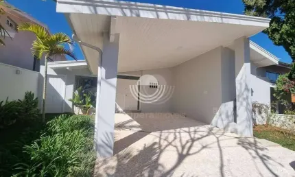 Casa em Condomínio à Venda no bairro Gramado em Campinas. Próximo ao restaurante Seo Rosinha