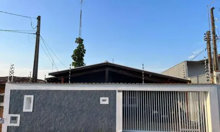 Casa Térrea e de Rua à Venda no bairro Jardim Planalto, vizinho da Nova Campinas.