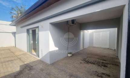 Casa Térrea fins comerciais para Alugar no bairro Nova Campinas Excelente localização. Opção para clinicas, escritórios e afins